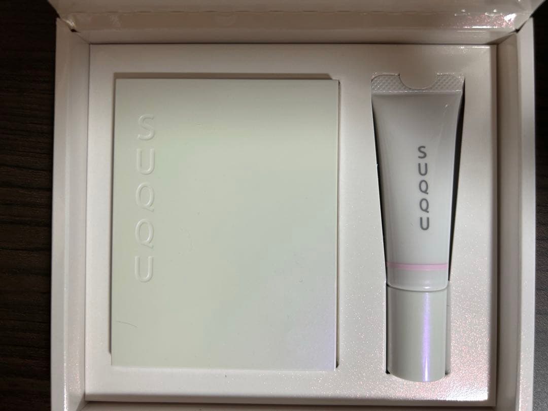 SUQQU メイクアップ キット舜華 (2025 ホリデー コレクション)