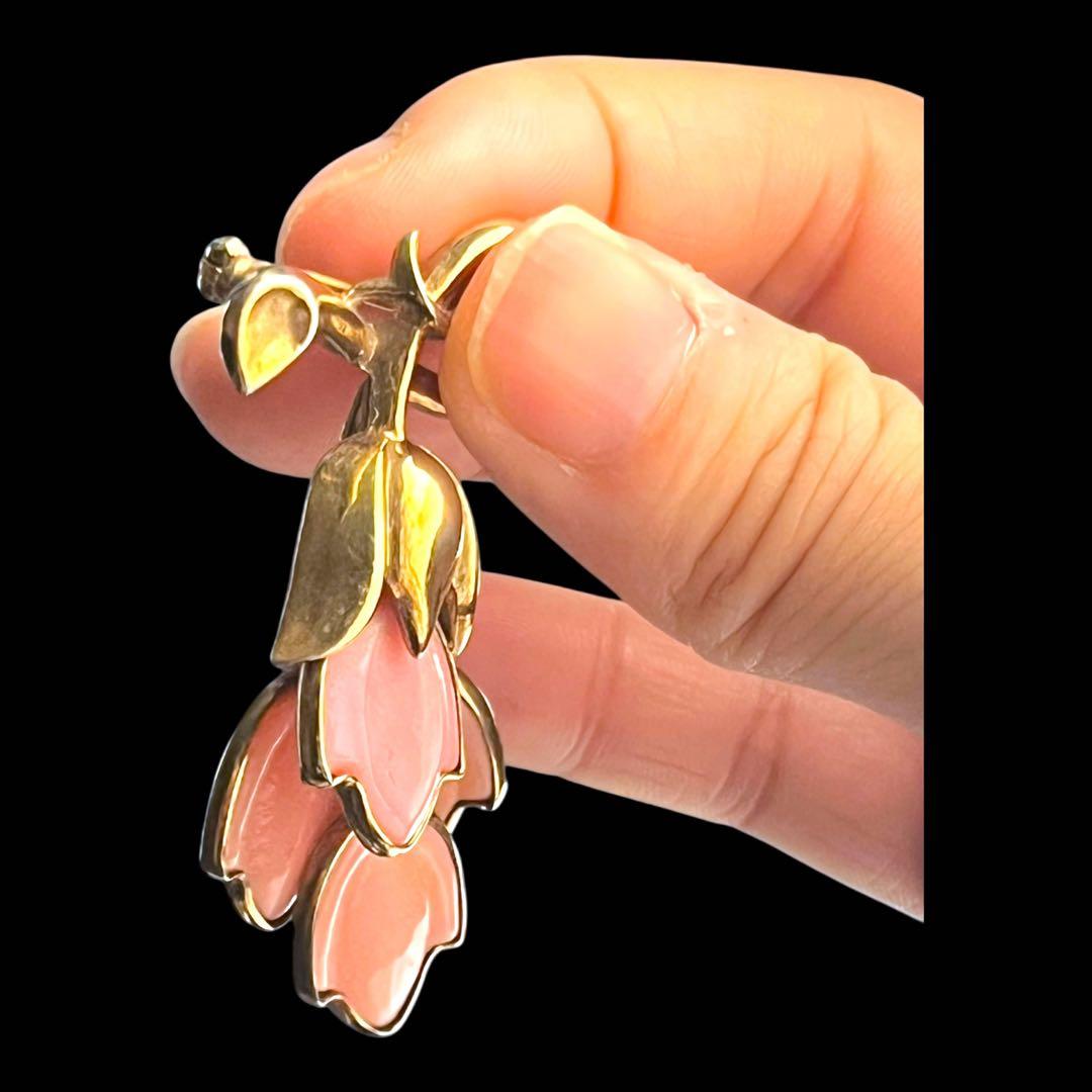 レアカラー☆TRIFARI☆ピンクミルクガラス☆ハナミズキのスイングブローチ