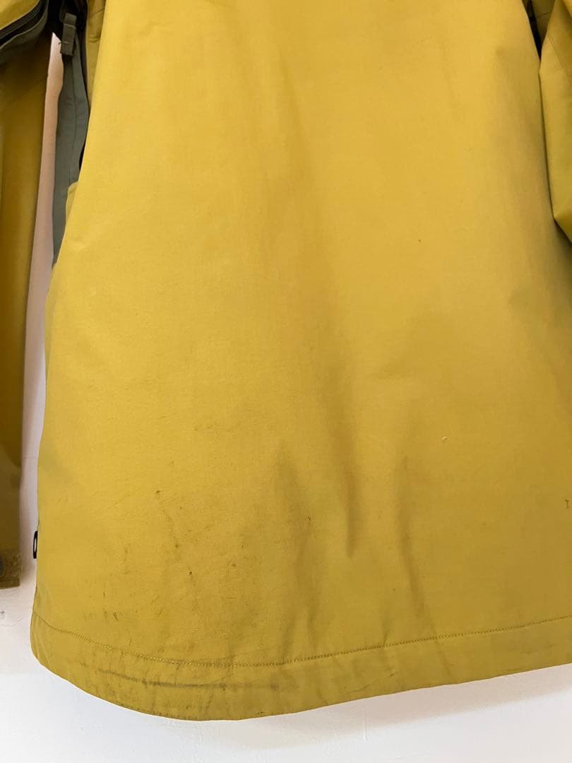 Burton ak swash jacket Gore-Tex中綿入　Mサイズ