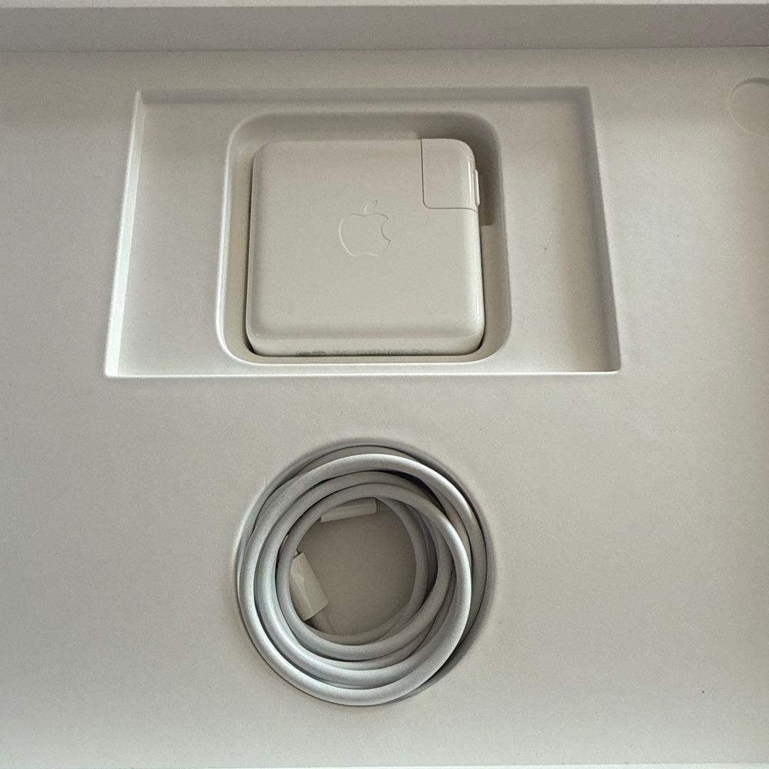 MacBook本体 Apple / Mac book pro 13 inch 2020