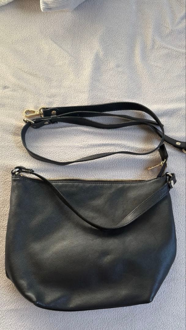 russet ラシット ソフトレザーシンプルショルダーバッグ 黒