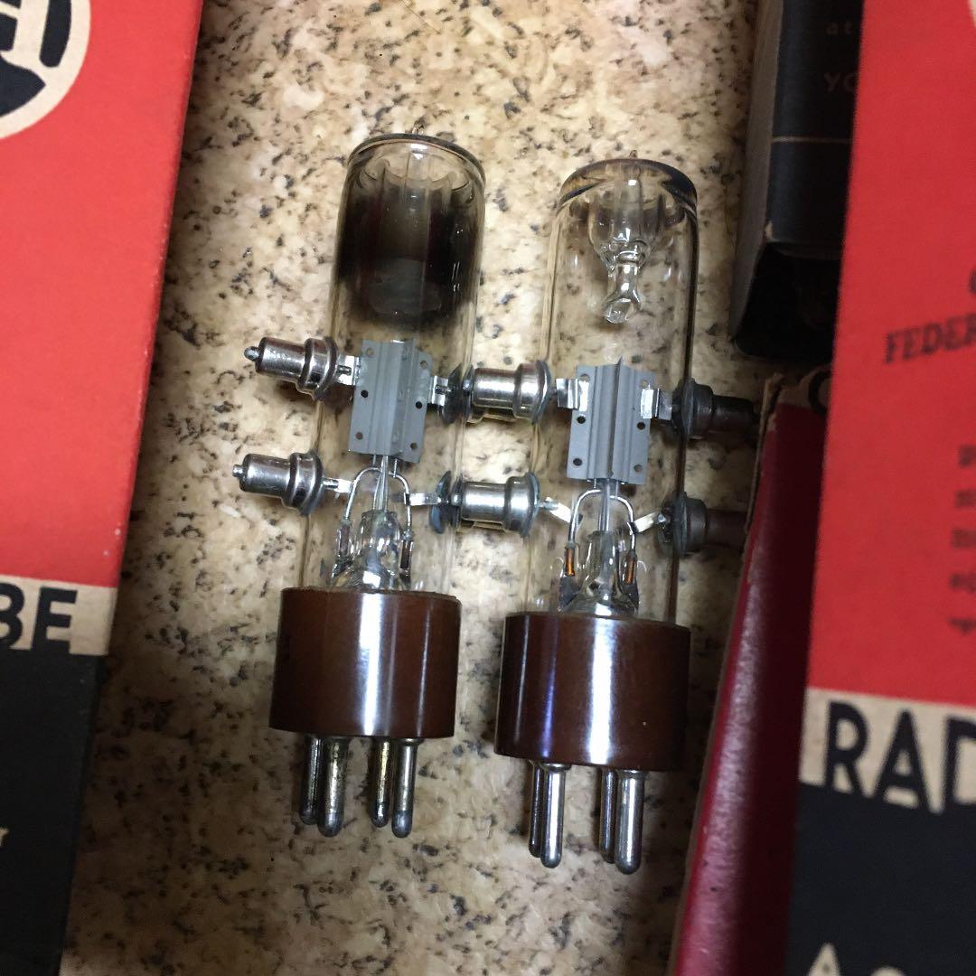 まず出ない球。VT-228珍しい赤箱カミナリマークの軍球。箱はST-19より大。