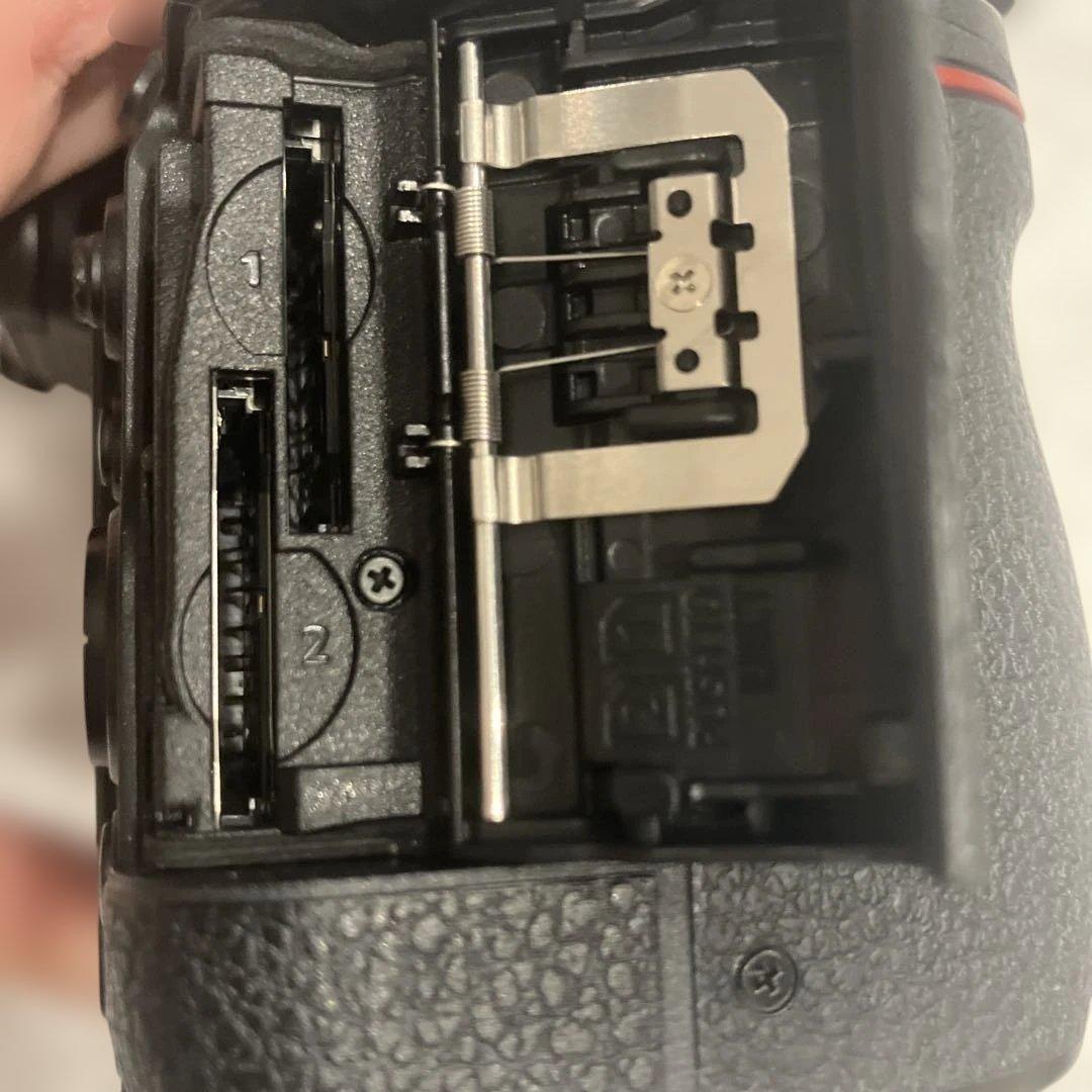 Nikon Z5 ミラーレス一眼カメラ