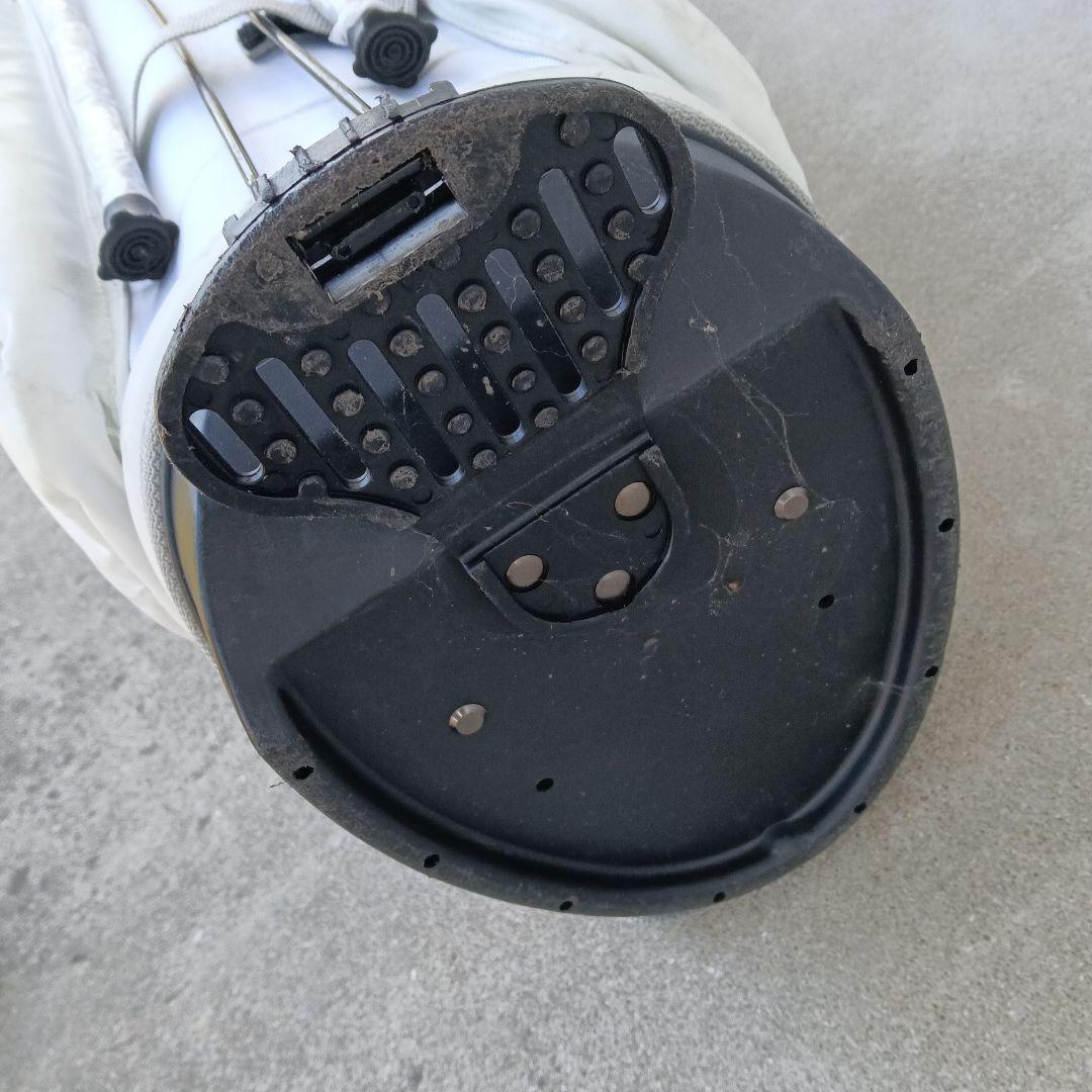 テーラメイドレディース軽量スタンド式キャディバック白