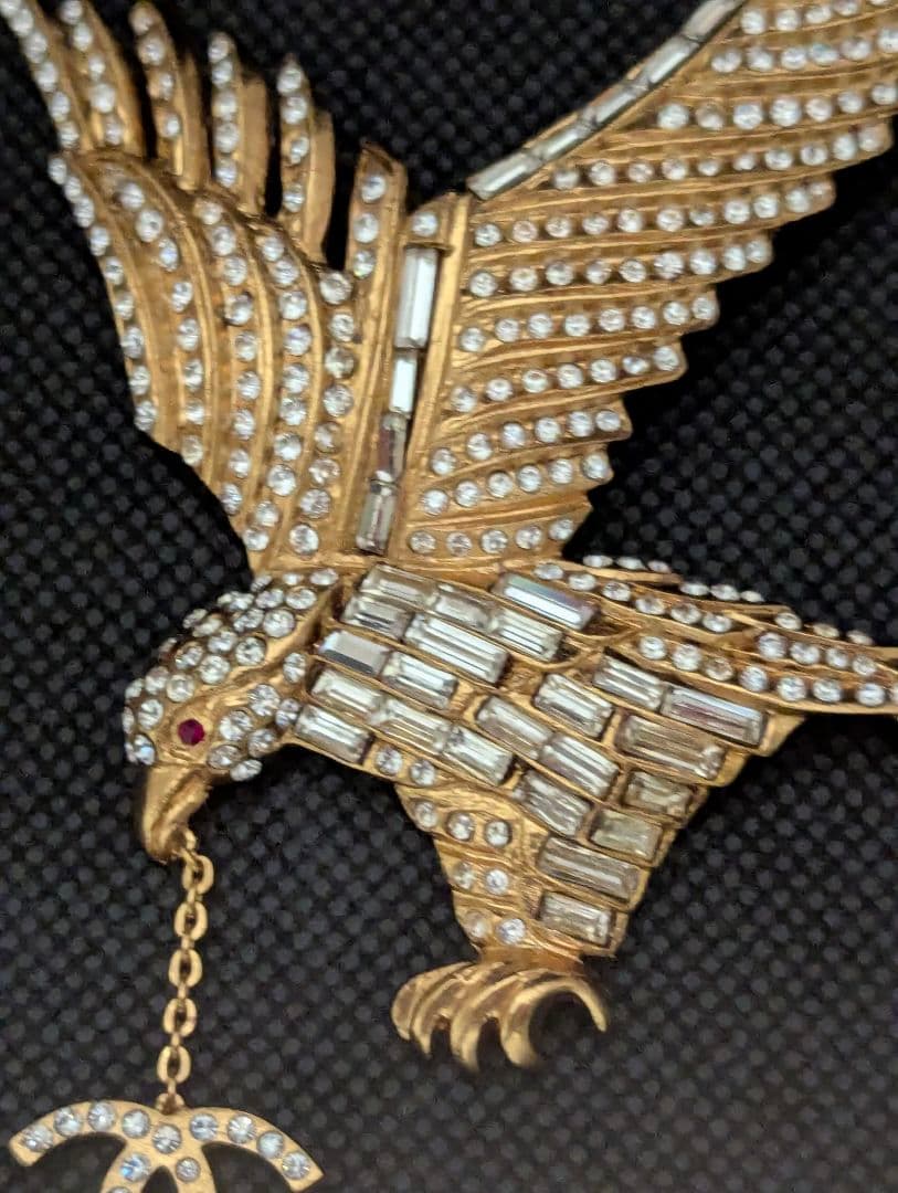 【Ye】CHANEL シャネル　ココマーク 　イーグル 　ブローチ