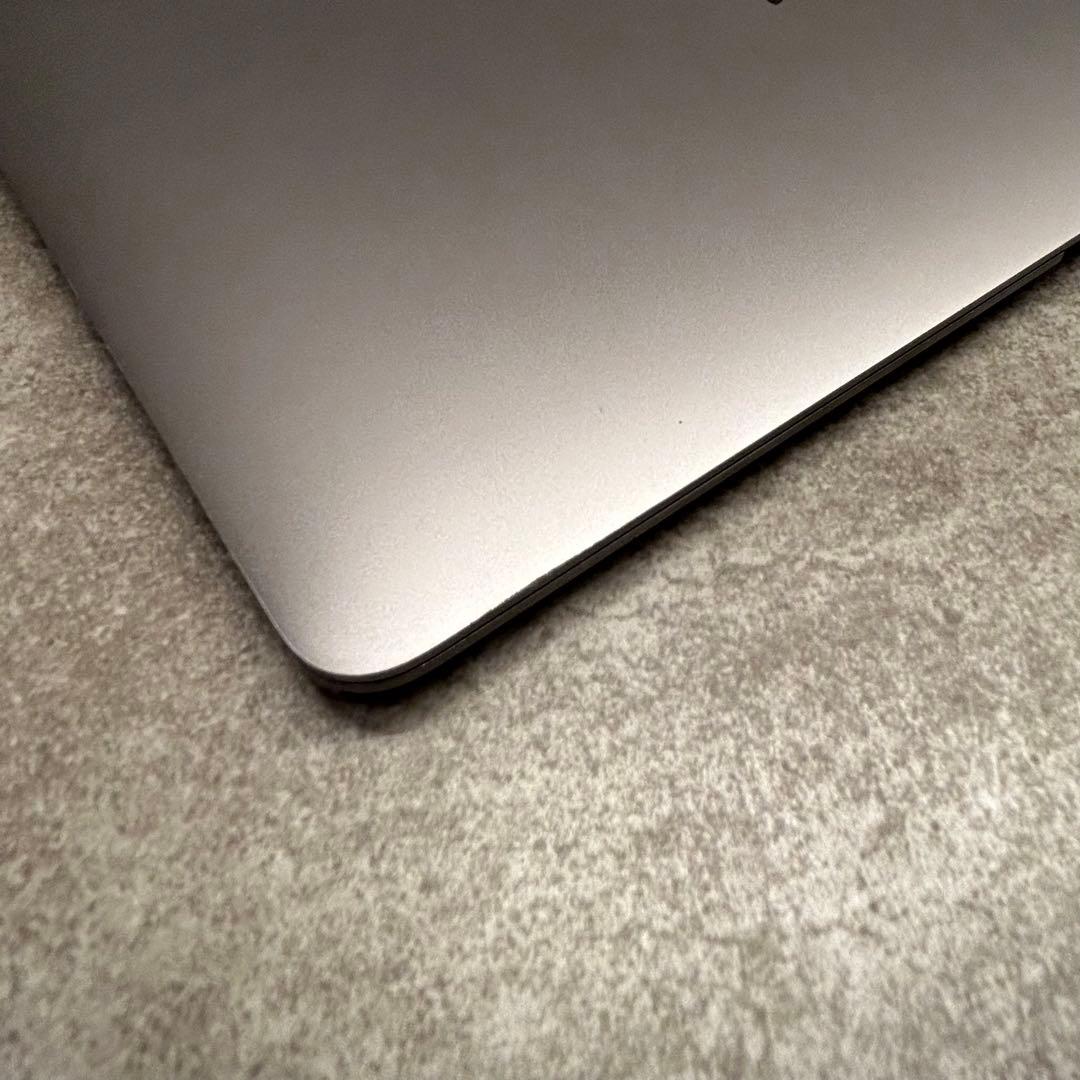 【美品】MacBook Air シルバー 13インチ 2018 8GB 256G