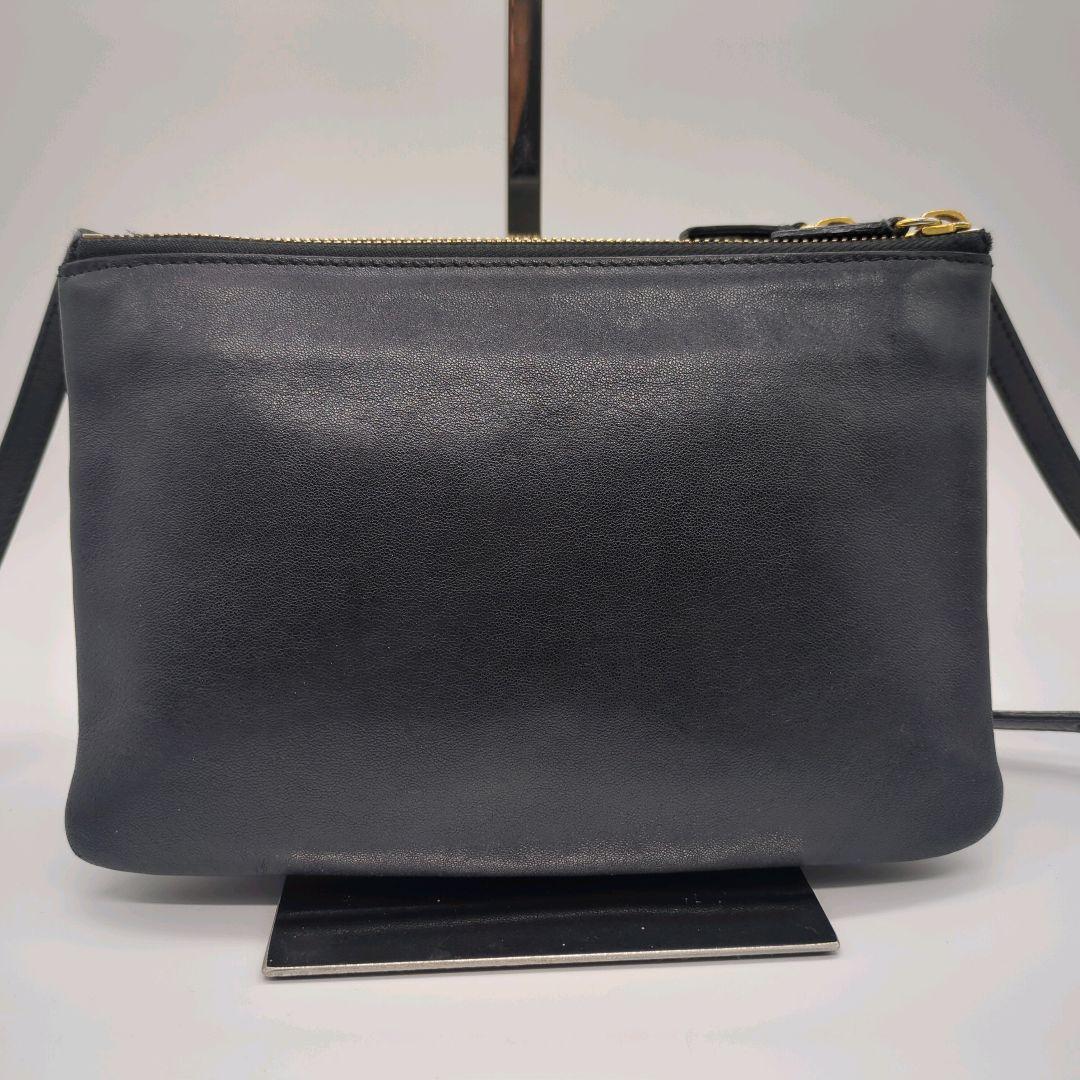 【人気モデル・美品】セリーヌ☆トリオ ショルダーバッグ レザー ゴールド金具 黒