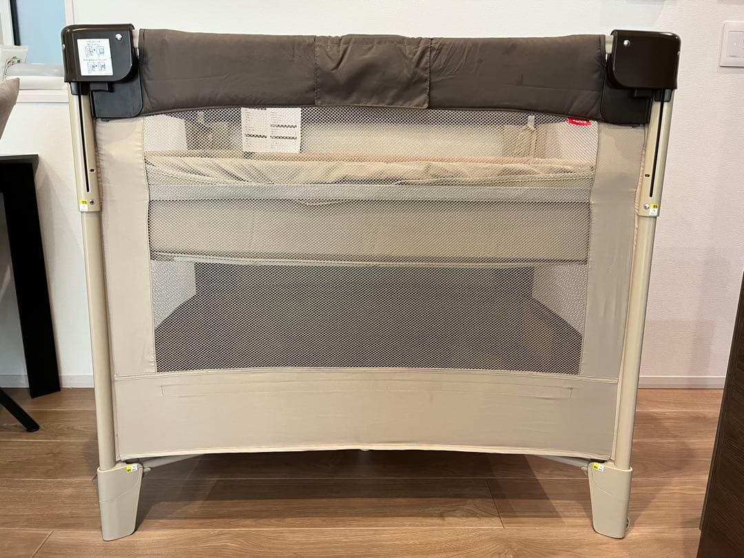 ココネルエアー　折りたたみ式ベビーベッド