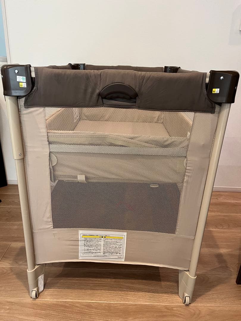 ココネルエアー　折りたたみ式ベビーベッド