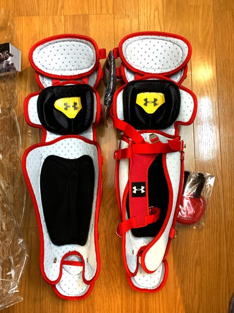 新品USA限定発売モデル☆アンダーアーマー☆キャッチャー3点セット☆大人用☆赤