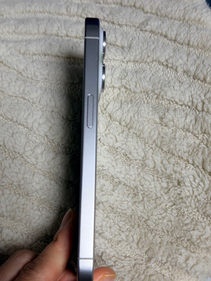 美品iPhone 15 Pro 512G SIMフリー