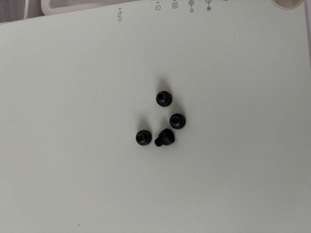 15.6インチ モバイルモニター ホワイト 60hz