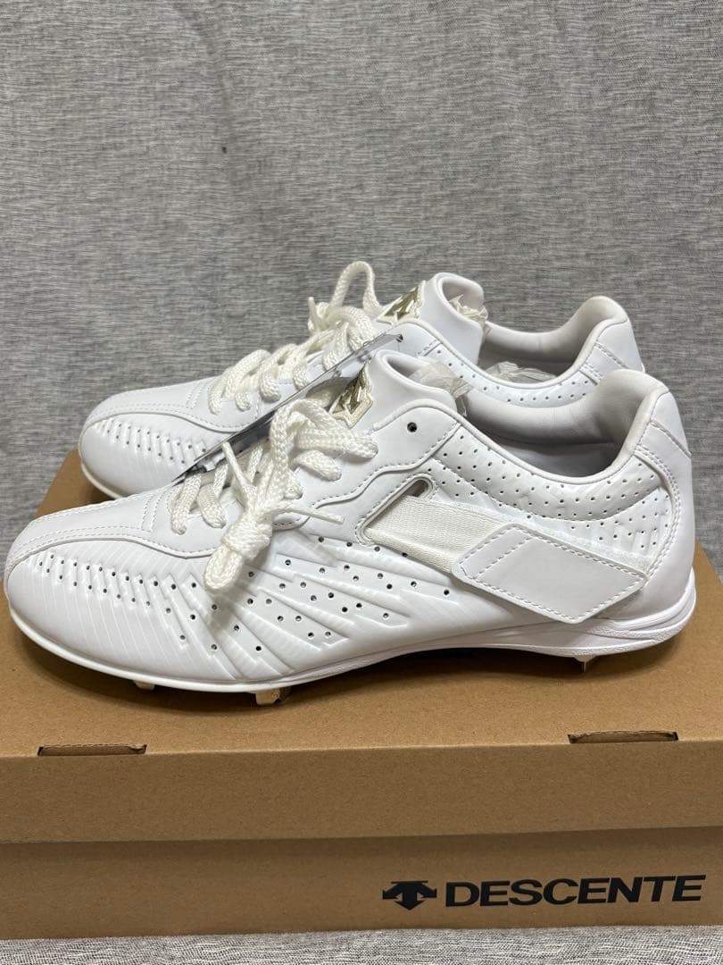 26.5 ☆新品☆ デサント コウノエベルトスパイク２Gプラス ホワイト