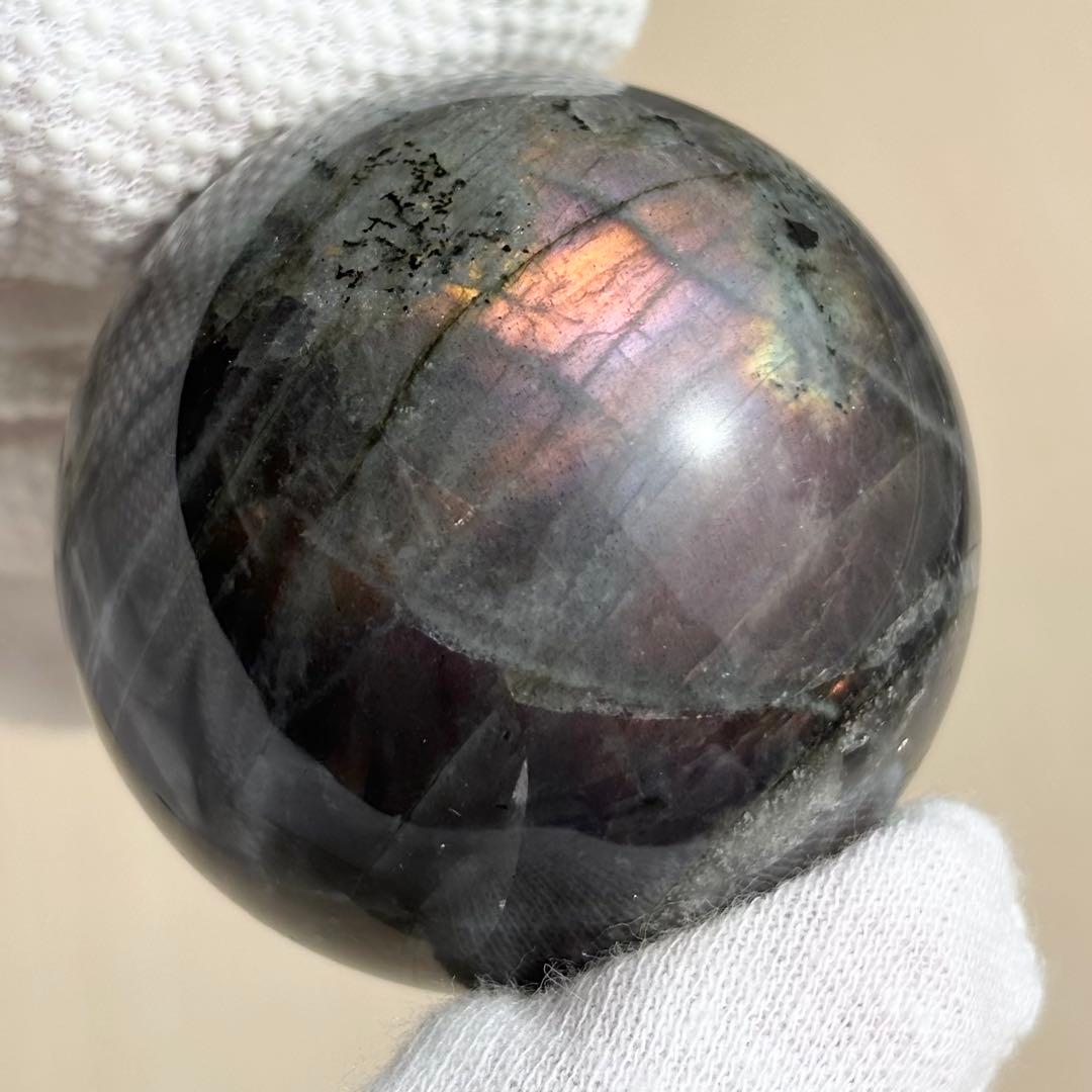 ピンク系ブルー系の2色シラー入り　ラブラドライト　スフィア　天然石