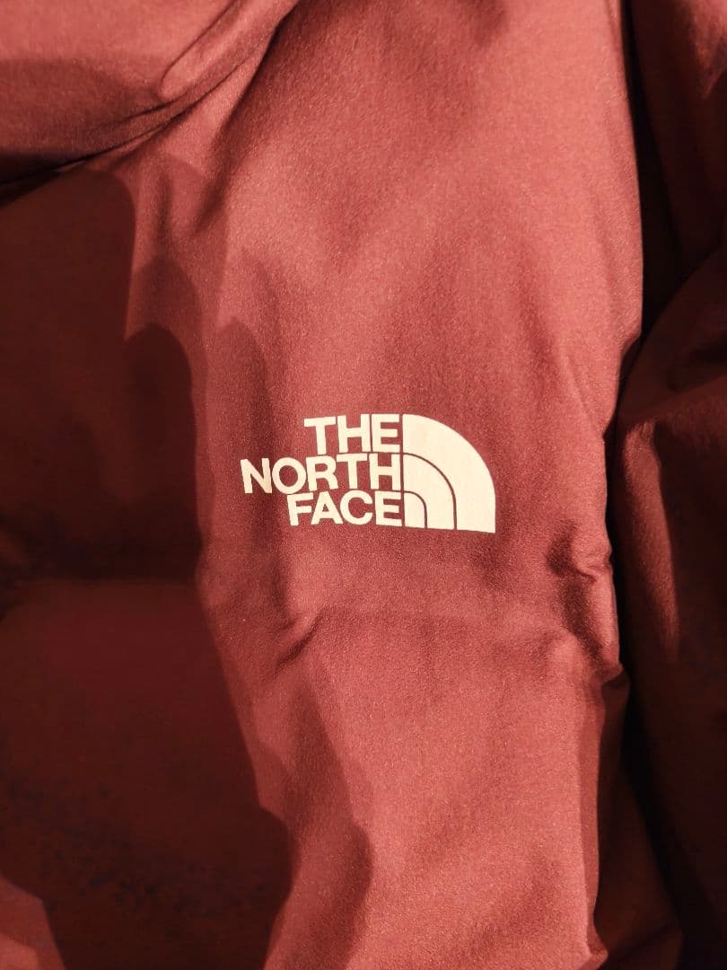S*t様 THE NORTH FACE ビレイヤーパーカ　セコイアレッド