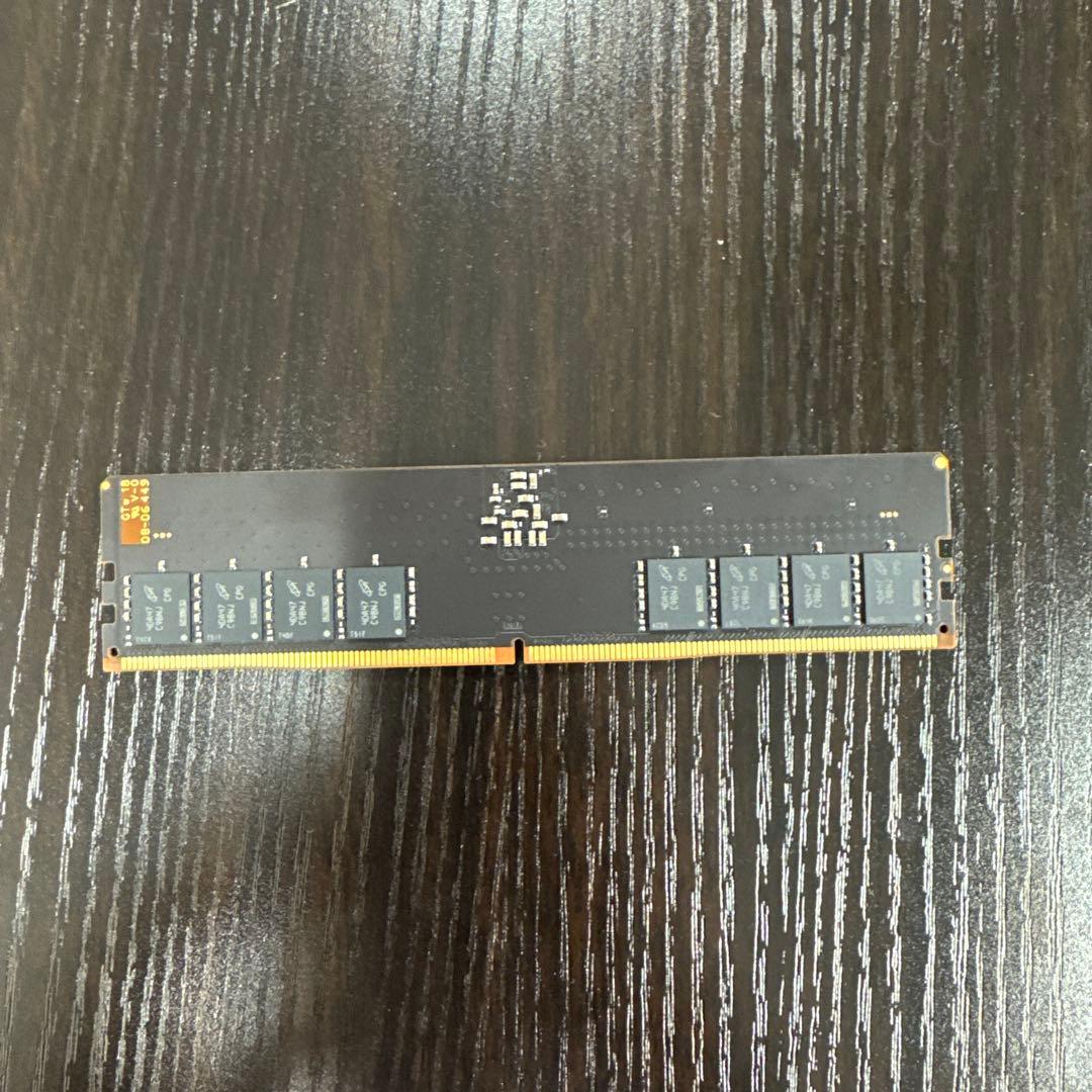 Crucial DDR5 メモリ32GB UDIMM