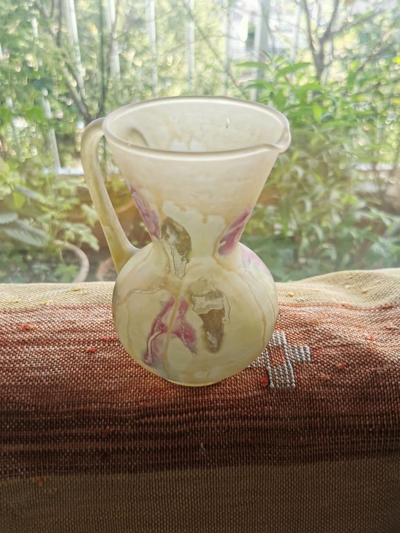 アンティーク ドームナンシー シクラメン花紋 押風花セピアトーン水差し キャラフ