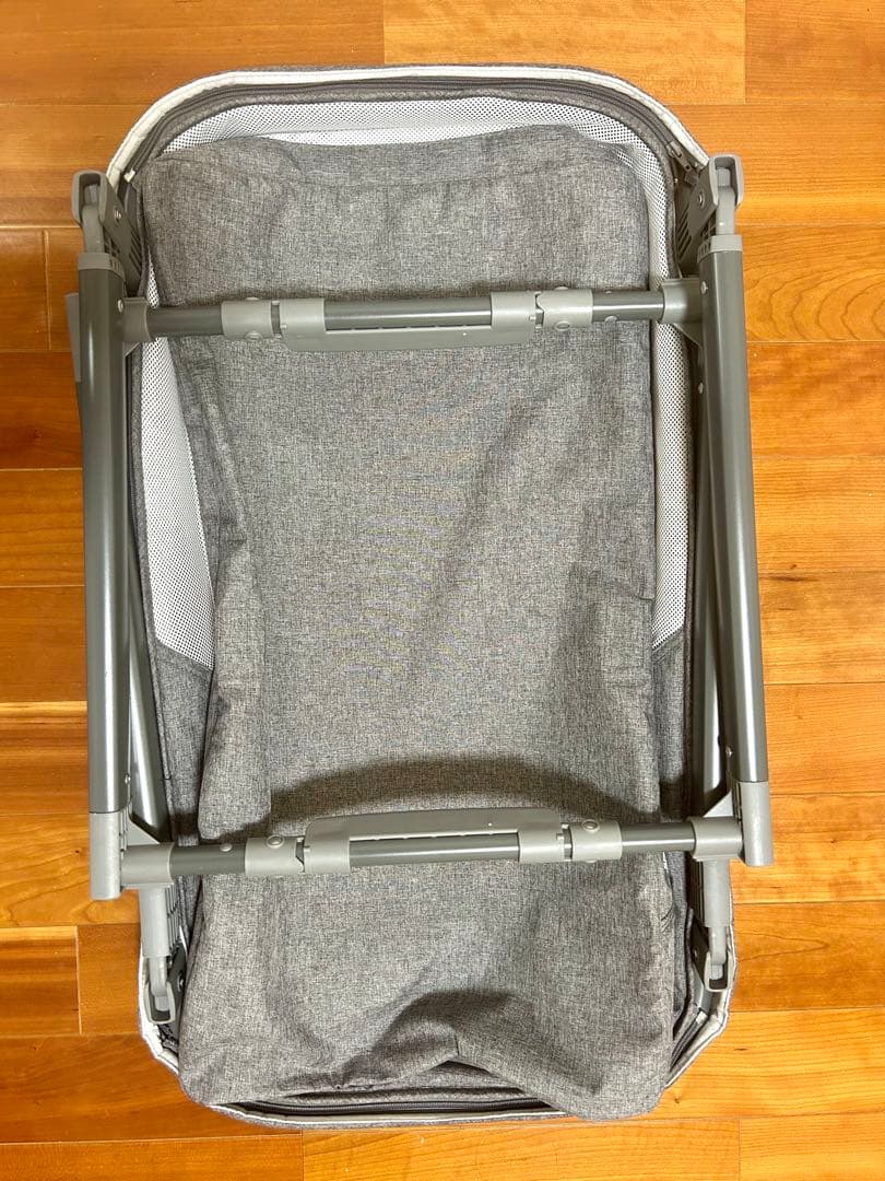 【美品】YATOMI ヤトミ　ベビーベッド　ゆりかご　リビングベッド