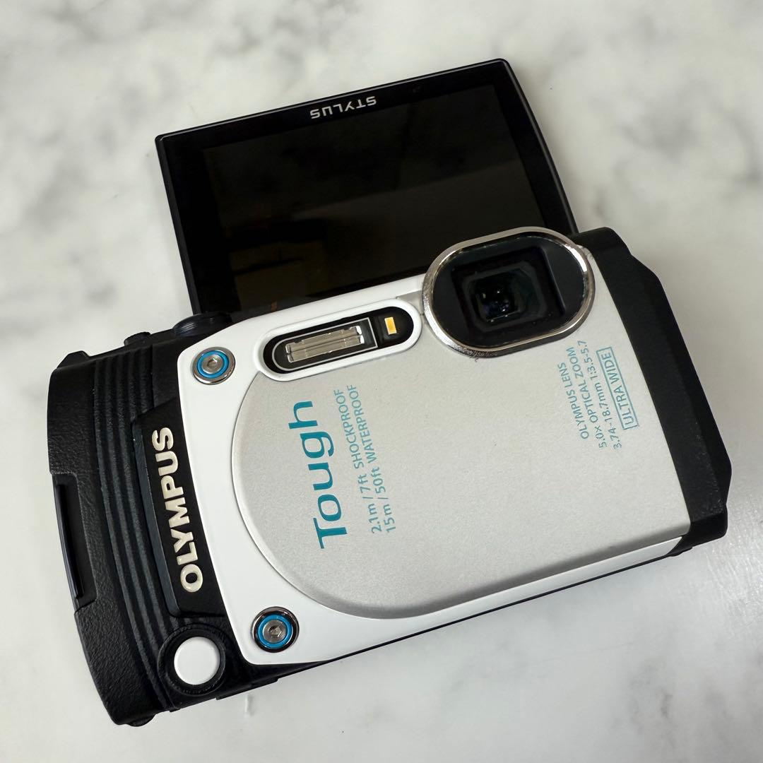 OLYMPUS オリンパス TG-870 Tough 防水 デジタルカメラ