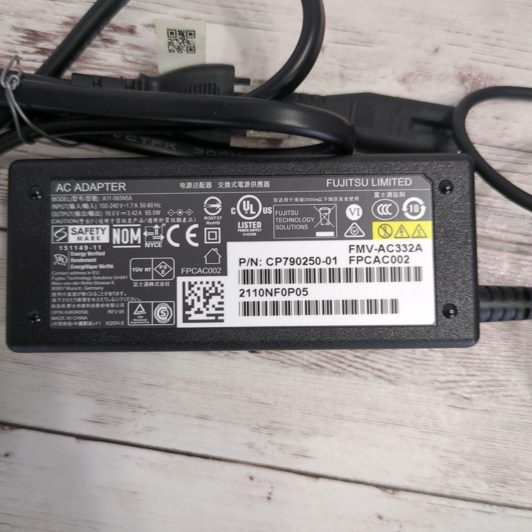 【美品】2021 富士通 FMVA LIFEBOOK ホワイト AH42/E1