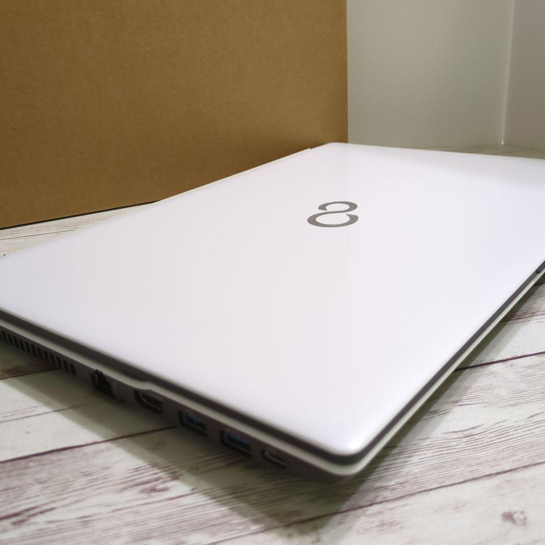 【美品】2021 富士通 FMVA LIFEBOOK ホワイト AH42/E1