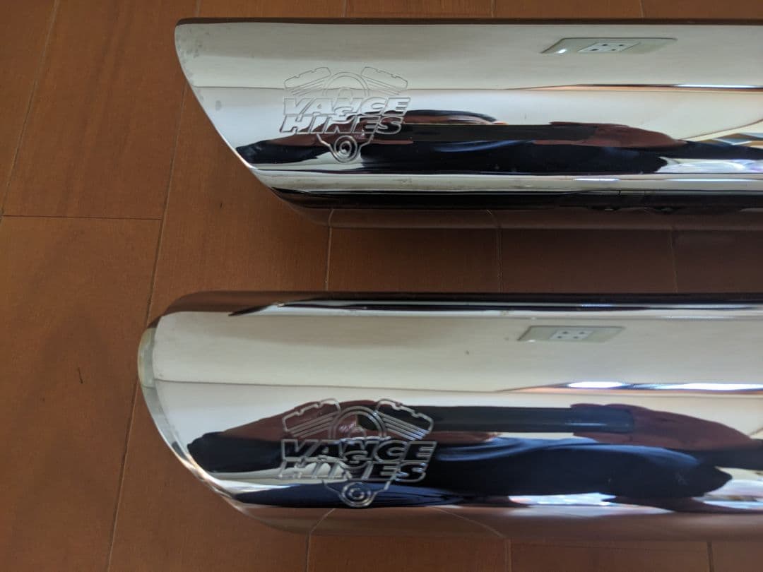 VANCE & HINES デュアルエキゾーストマフラー