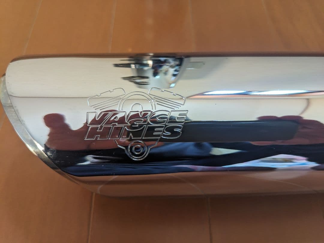 VANCE & HINES デュアルエキゾーストマフラー