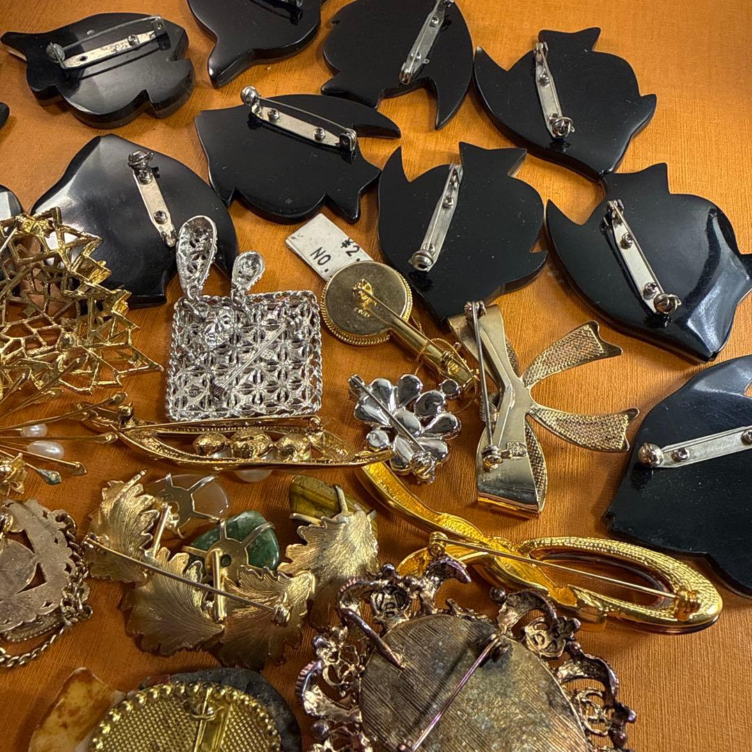 ブローチ　大量　まとめ　２７個