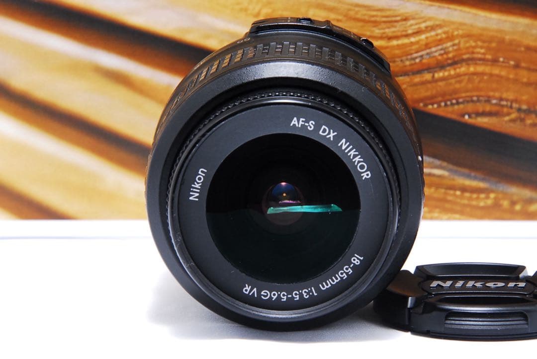 Nikon D5200⭐️スマホに転送♪⭐️初心者用⭐️自撮りラクラク 元箱付き