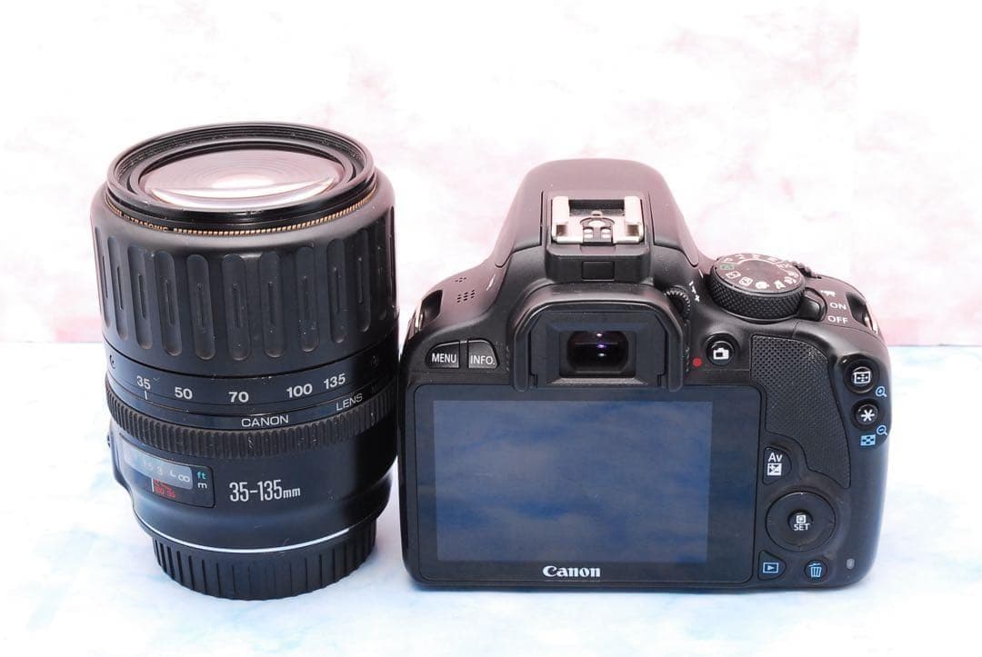 ★Canon Kiss X7★一眼レフカメラ★バッグ付★便利な高倍率レンズ