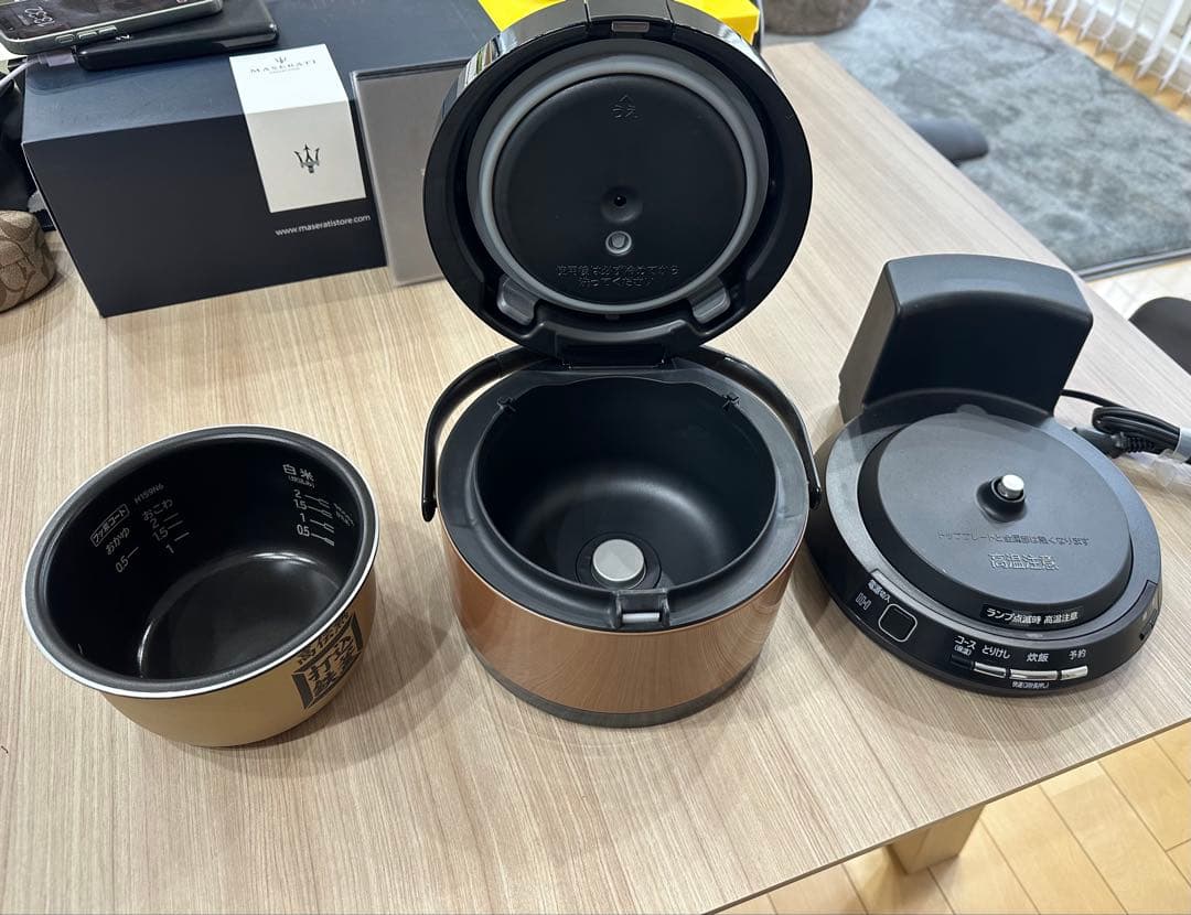 HITACHI 炊飯器 デジタル表示 黒茶