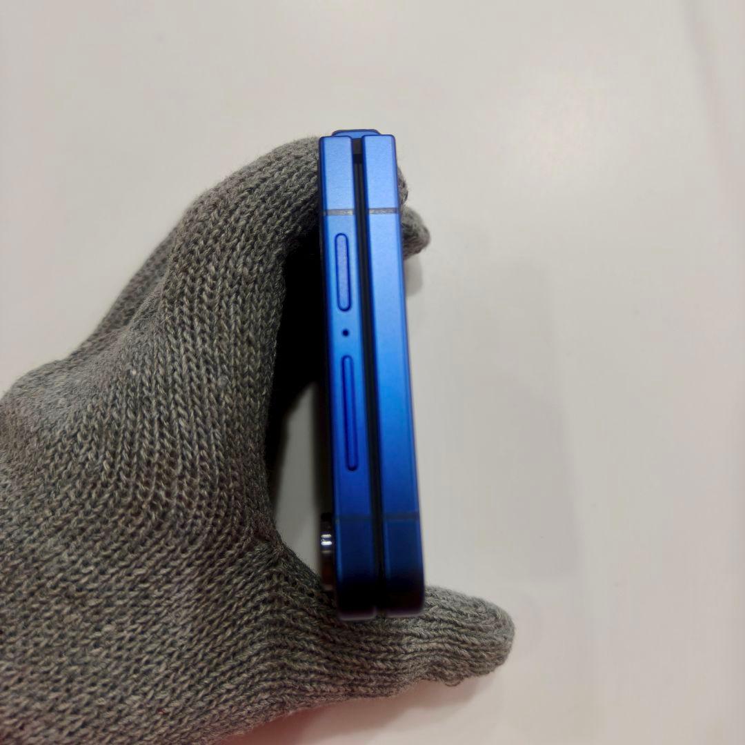 【値段交渉可能】Galaxy Z Flip 7 ブルシャドウ 512GB 韓国版