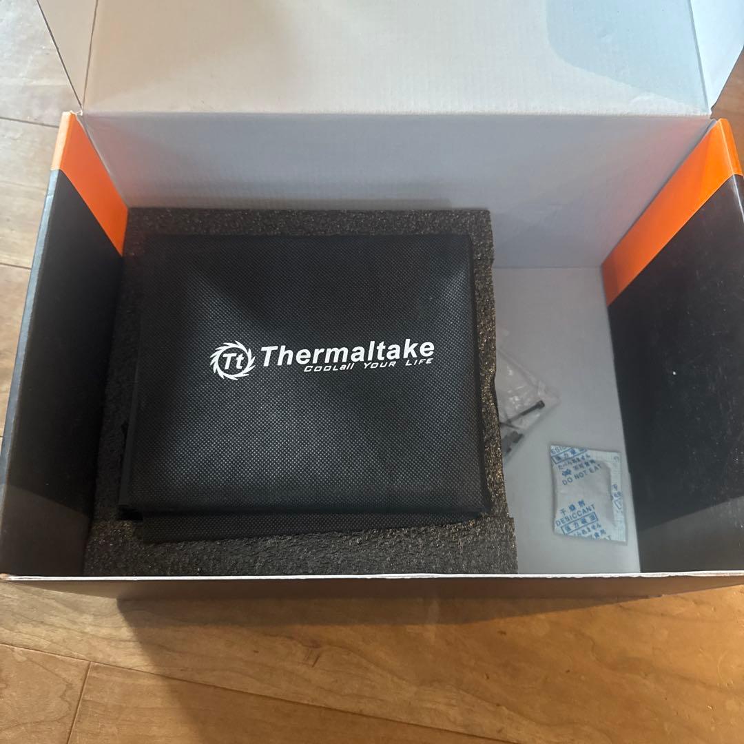 Thermaltake 1200w 2個在庫あり まとめ買い値引き致します。
