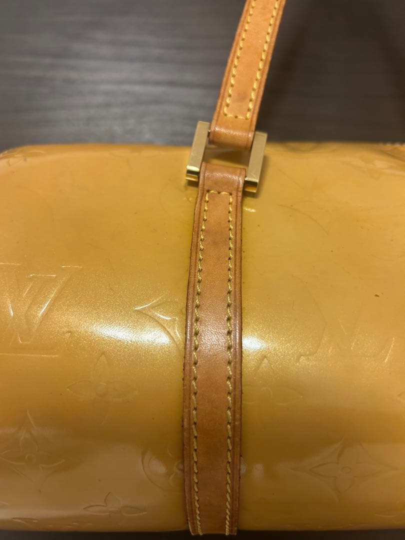 Louis Vuitton モノグラム　ヴェルニ　ベッドフォード　イエロー