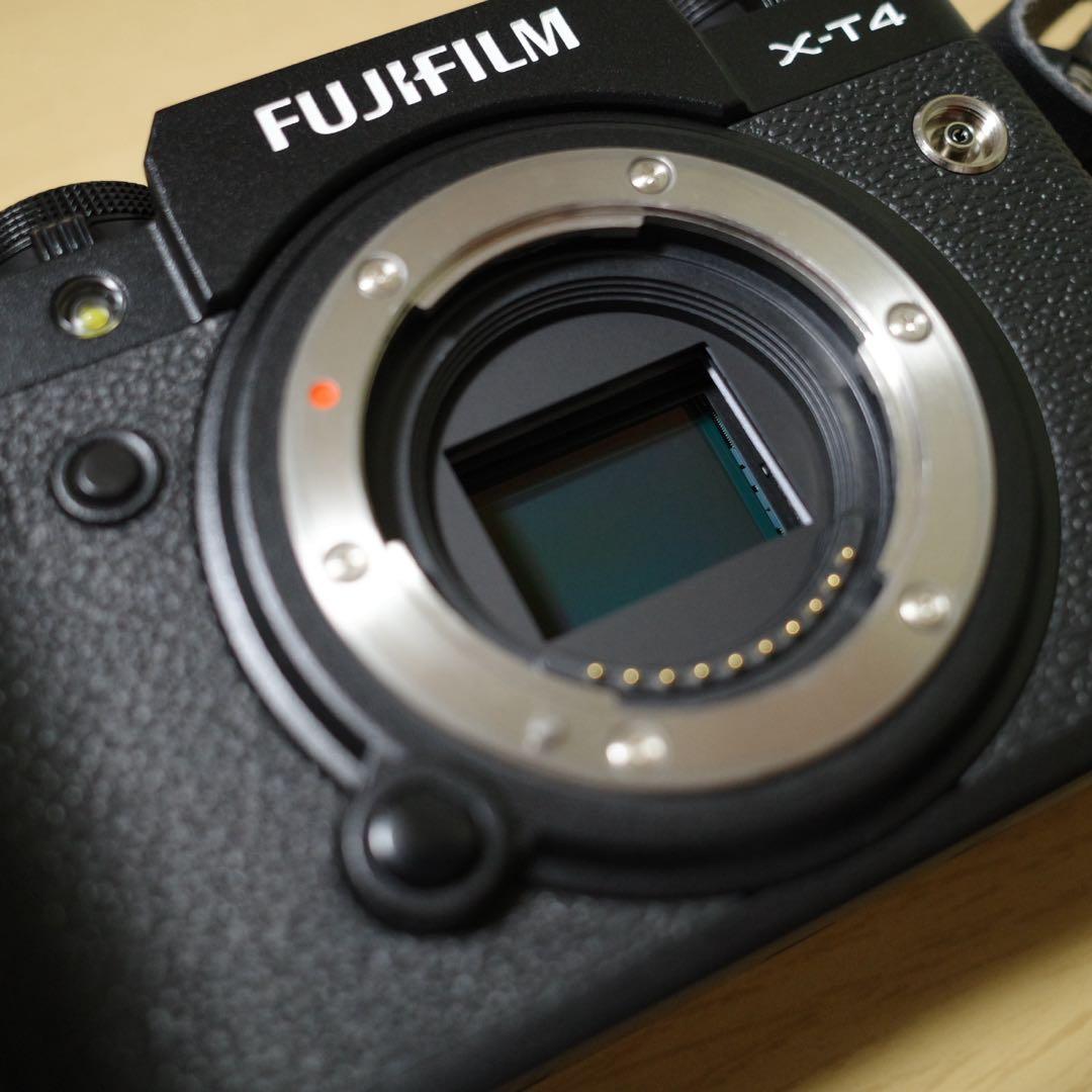 【美品】X-T4 本体　撮影回数2992回　ミラーレス一眼カメラ　オマケ付
