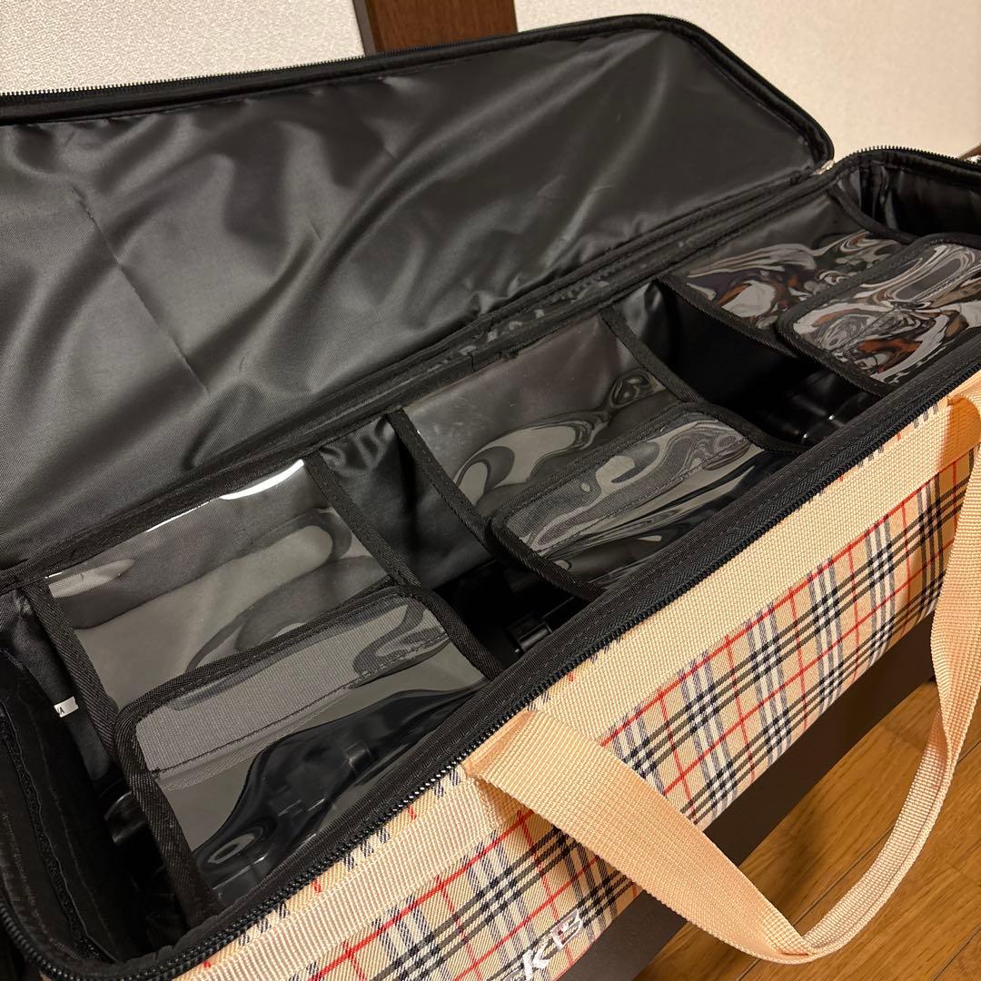 ほぼ新品⭐︎DV8 トリプルローラーバック