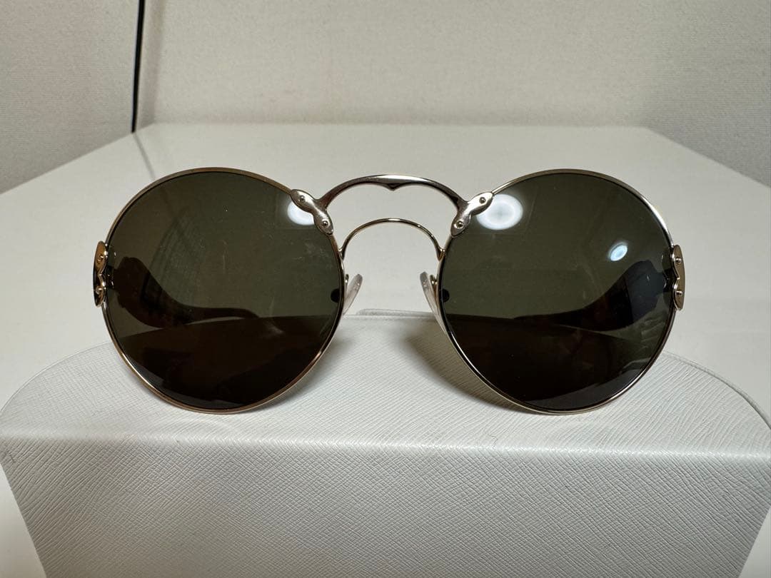 【フリマshop】 HYDE 着用 プラダ サングラス SPR55T