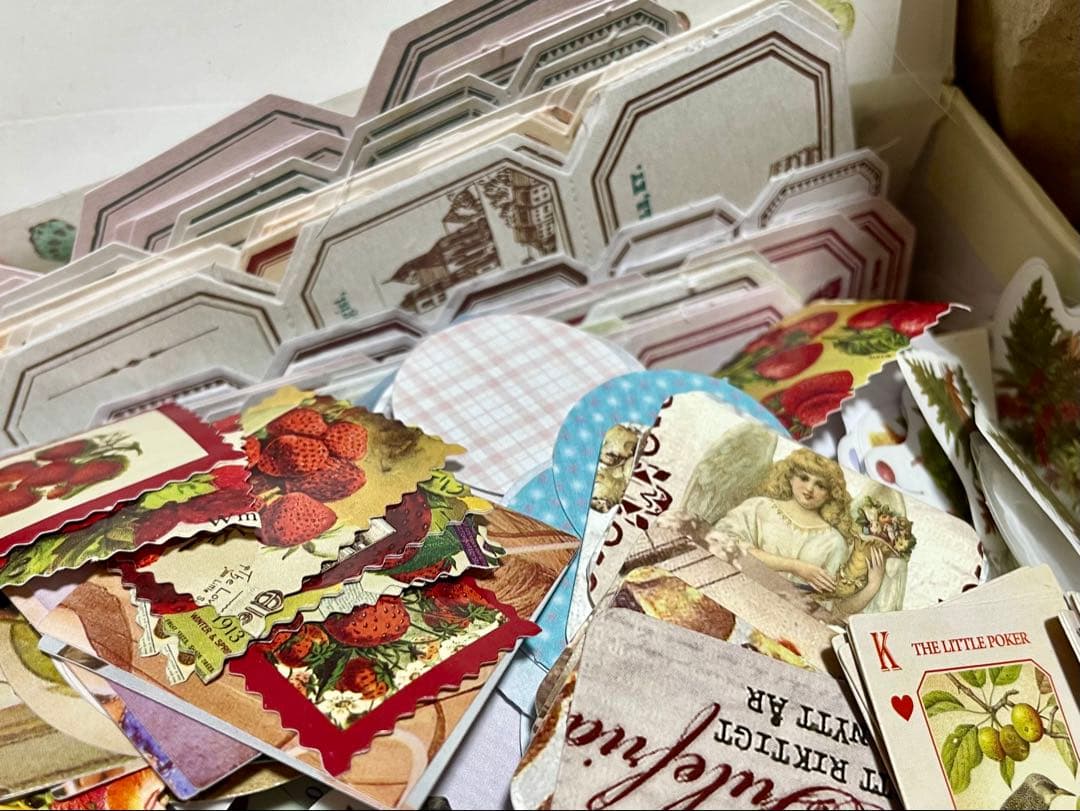 【大量】コラージュ素材 まとめ売り 整理　最後の箱！