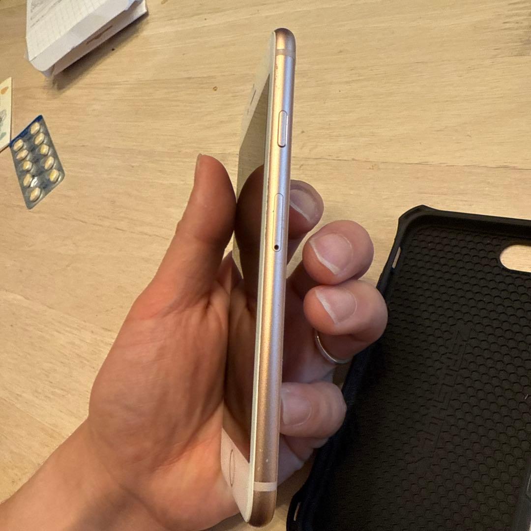 【バッテリー交換要】Apple iPhone 8 64GB ローズゴールド 本体