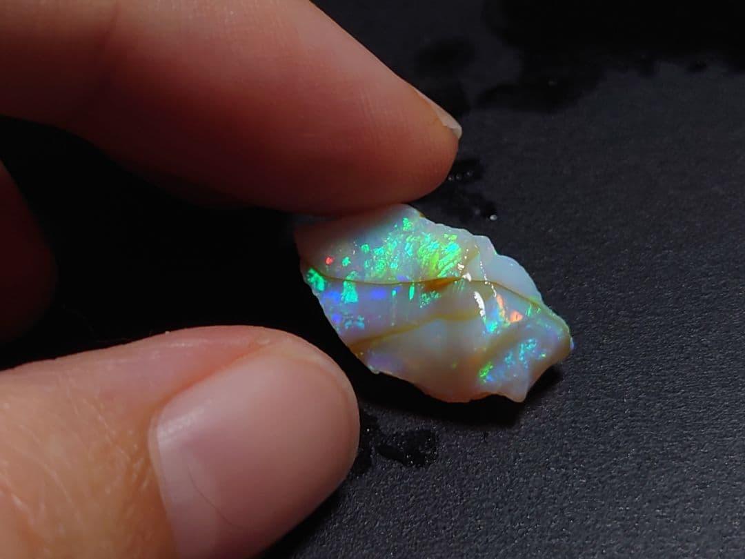エチオピア　オパール　鉱物　原石　プレシャス　標本　チョーク