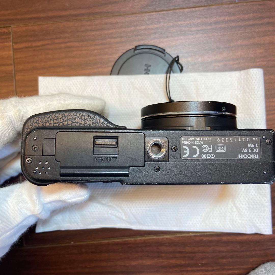 RICOH GX200 デジカメ 4944