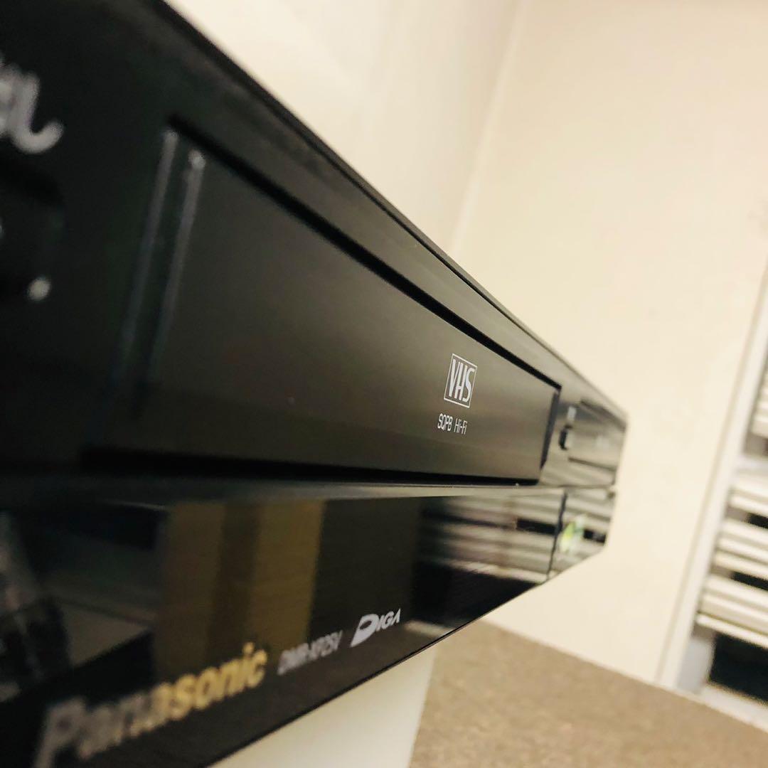 E73 パナソニック HDD搭載！VHS一体型ハイビジョンDVDレコーダー