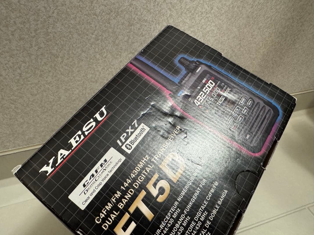 YAESU FT5D ハンディ　アマチュア無線機　中古