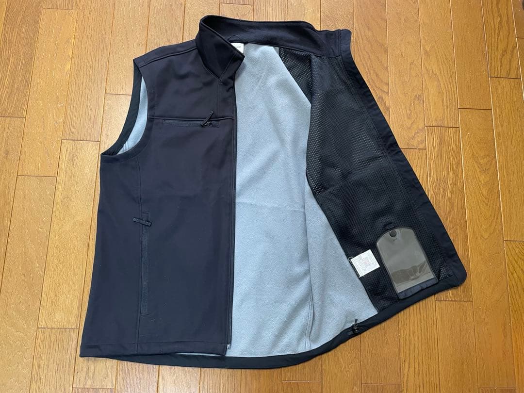 美品　GOLDWINレーシングベスト