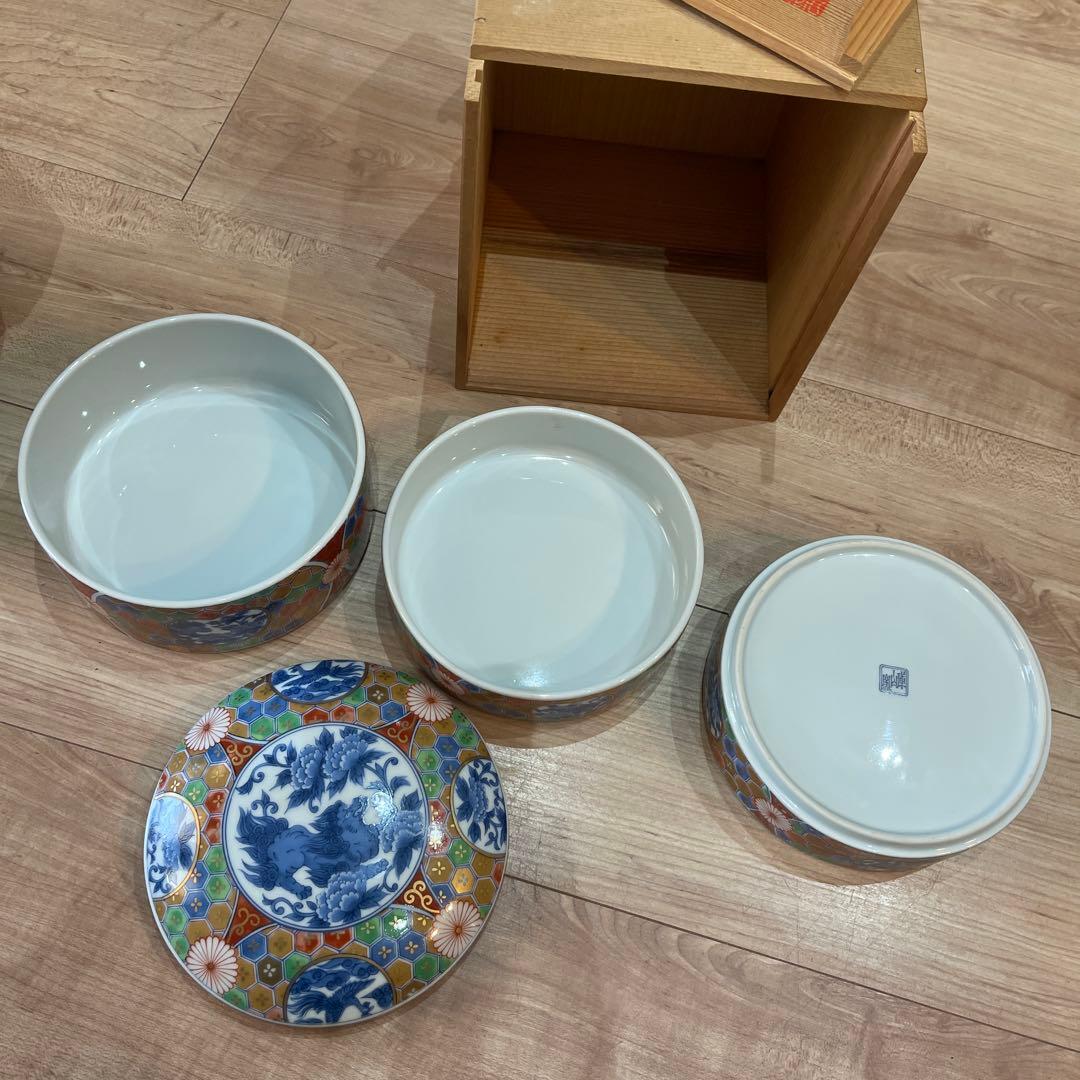 (60s)前畑　庫山窯 金彩亀甲獅子牡丹　三段重 蓋付き重ね鉢 陶器の重箱