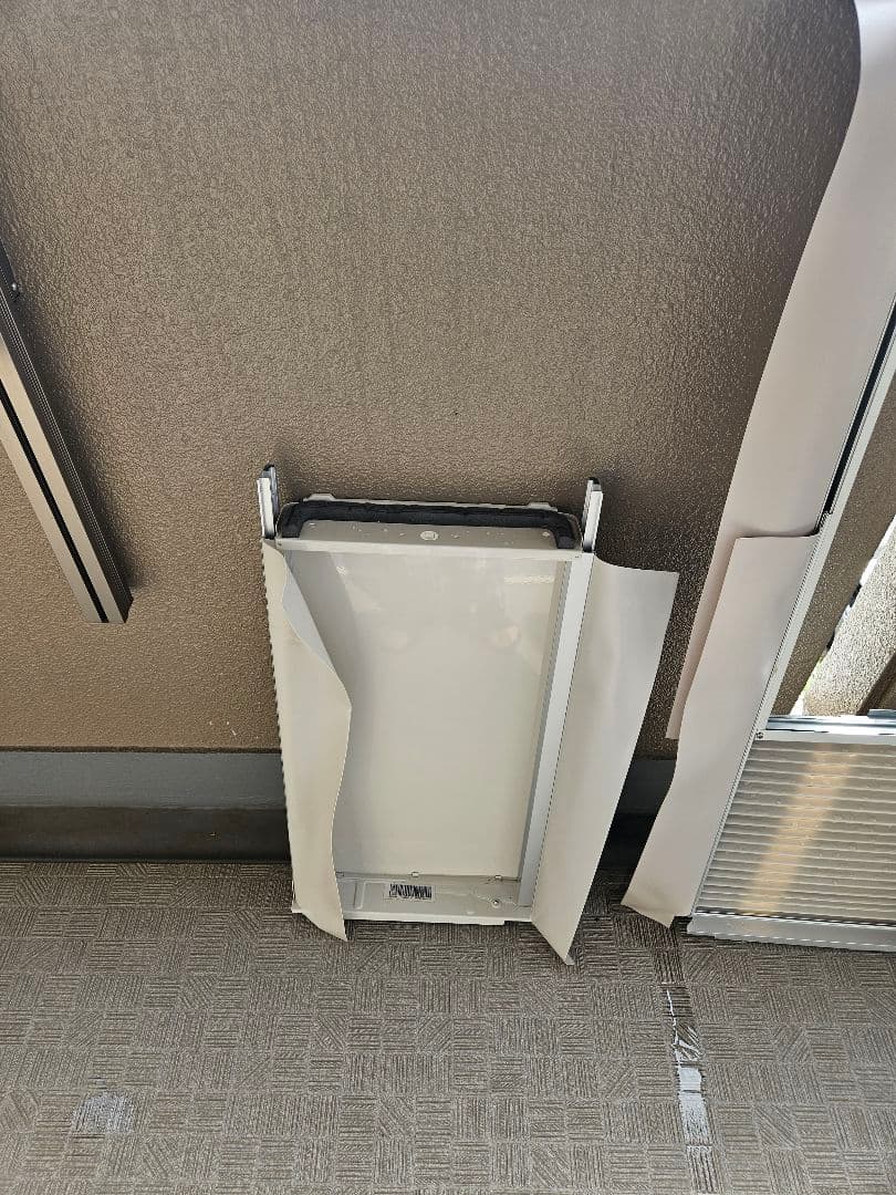 【よー 様】Haier ハイアール 2022年製 窓用エアコン 延長枠付き