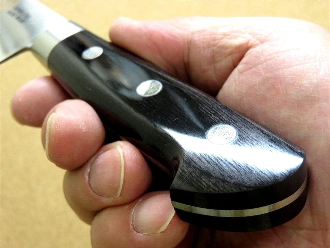 関の刃物 牛刀 180mm 伊勢屋治平 8A 口金付 黒パッカー 肉切り 洋包丁