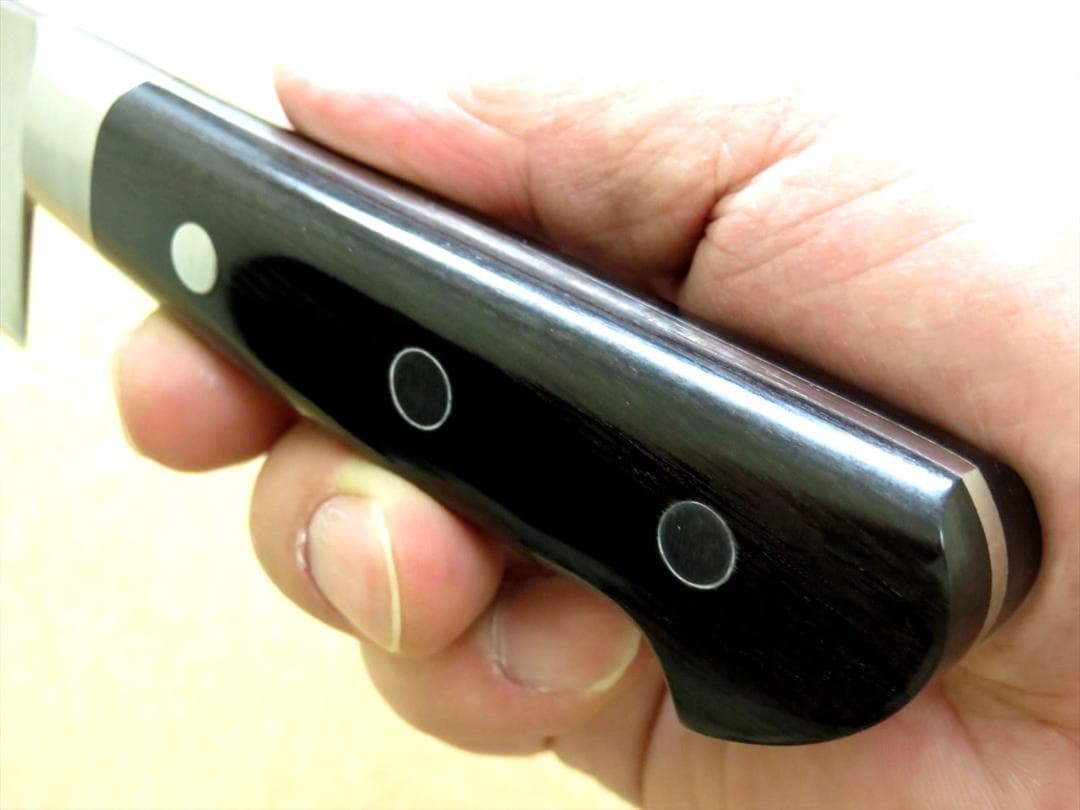 関の刃物 牛刀 180mm 伊勢屋治平 8A 口金付 黒パッカー 肉切り 洋包丁