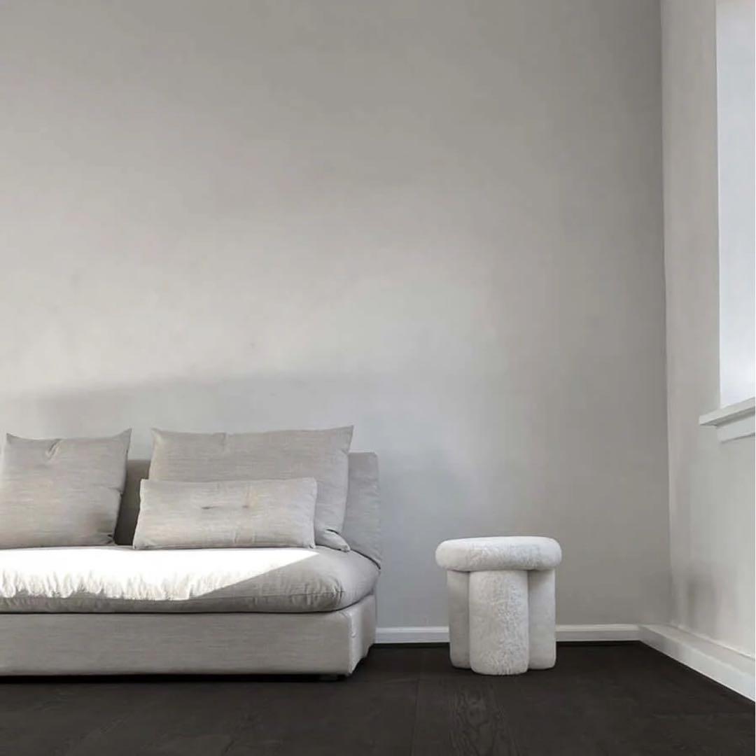 スツール 101 big foot stool sheep skin