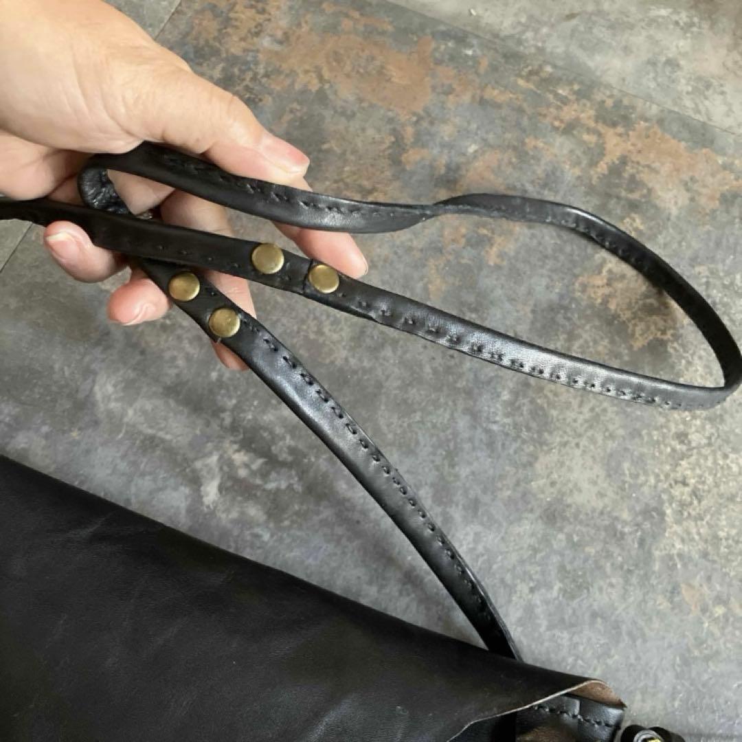 本革☆レザーバッグ　ショルダーバッグ　レザーポシェット　ヌメ革ブラック